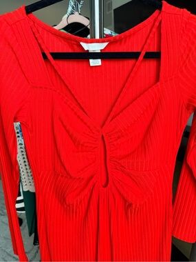 H&M Red Ribbed Long-Sleeve Front-Twist Dress